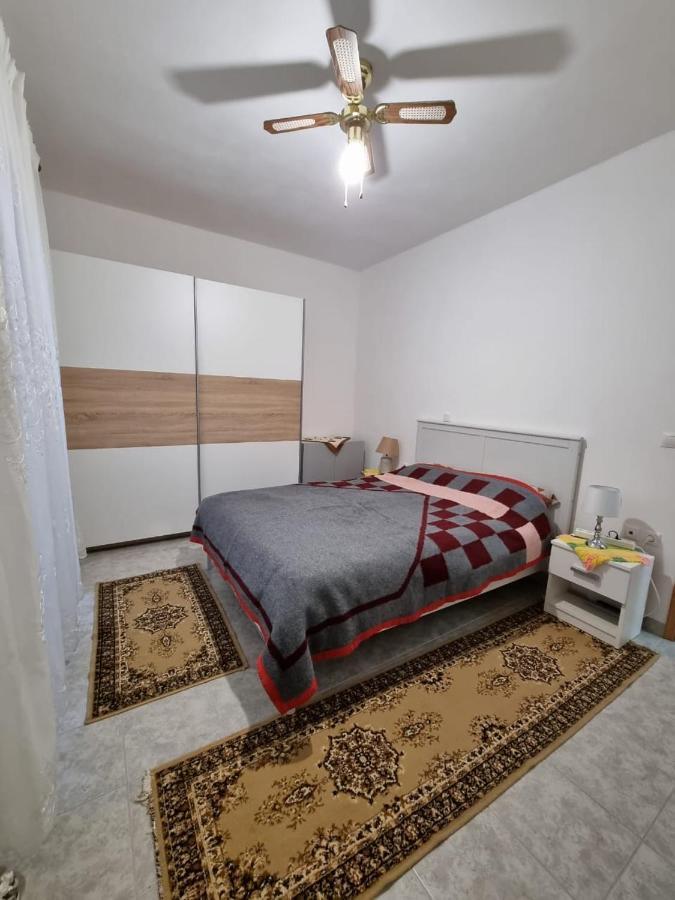 Lirika'S Airport House Apartman Ártemida Kültér fotó