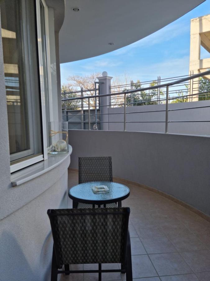 Lirika'S Airport House Apartman Ártemida Kültér fotó